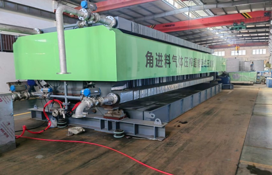 Super horizontal filter press