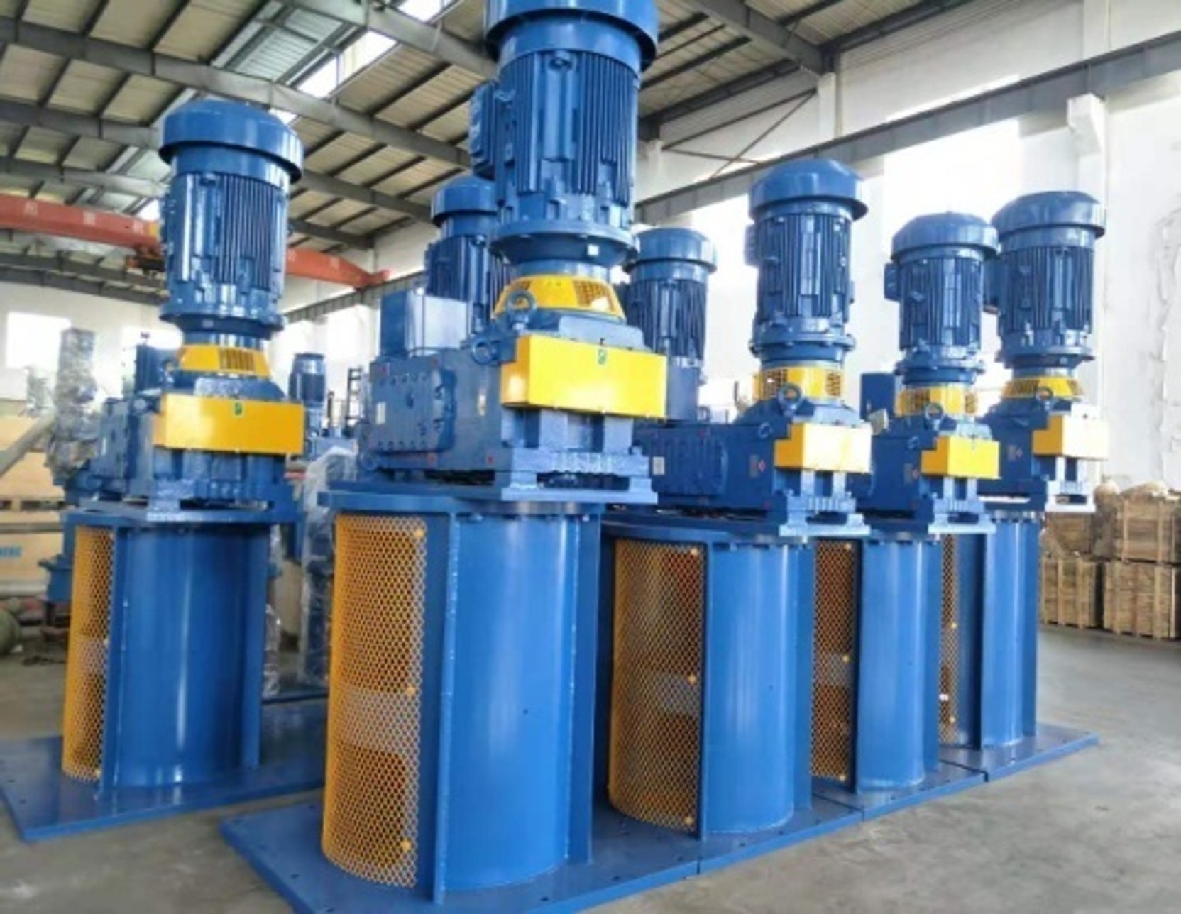 Large vertical mixer drive