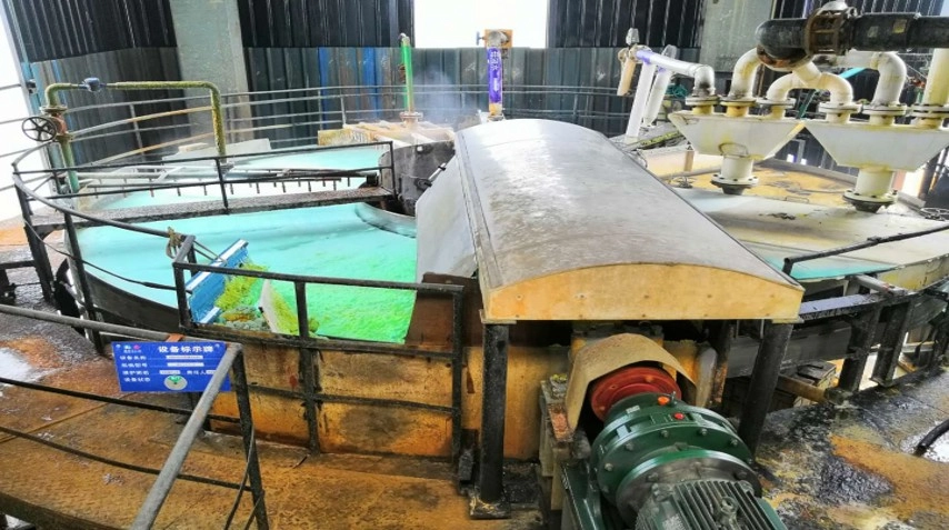 Scientific division of filtration cells, arrangement of centering